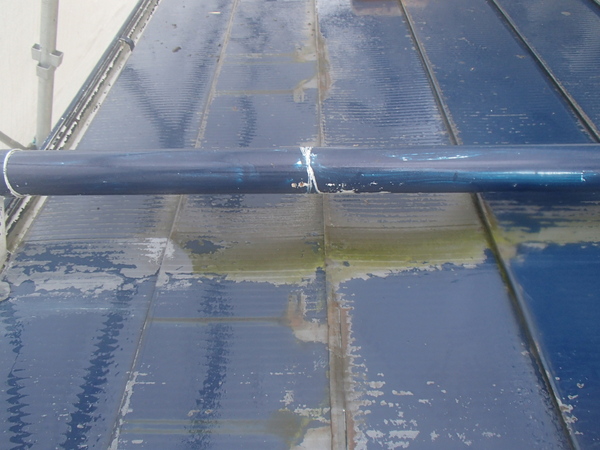 トタン屋根塗装　高圧洗浄前